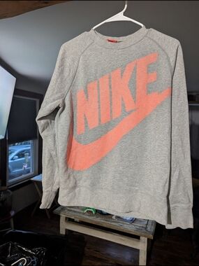 Nike Men's Gray Sweatshirt with Pink Logo